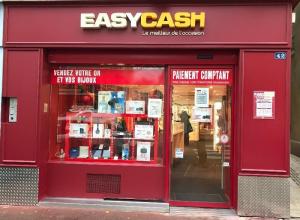 Renouvellement de la peinture de facade de la boutique Easy Cash